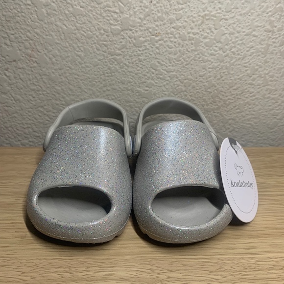 Koala Baby Gray Girls Shoes Size 2 - Picture 1 of 5